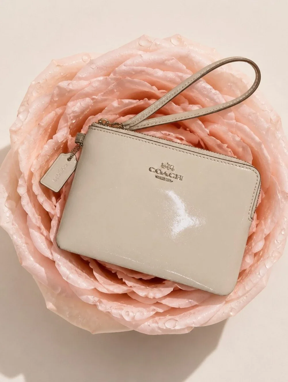 Coach Creme Glitter Wristlet Bag Euc